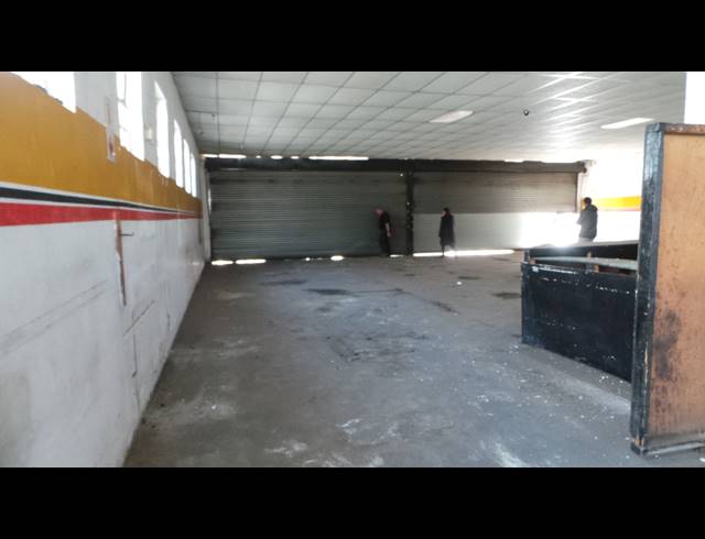260M² WORKSHOP FOR SALE IN GEDULD